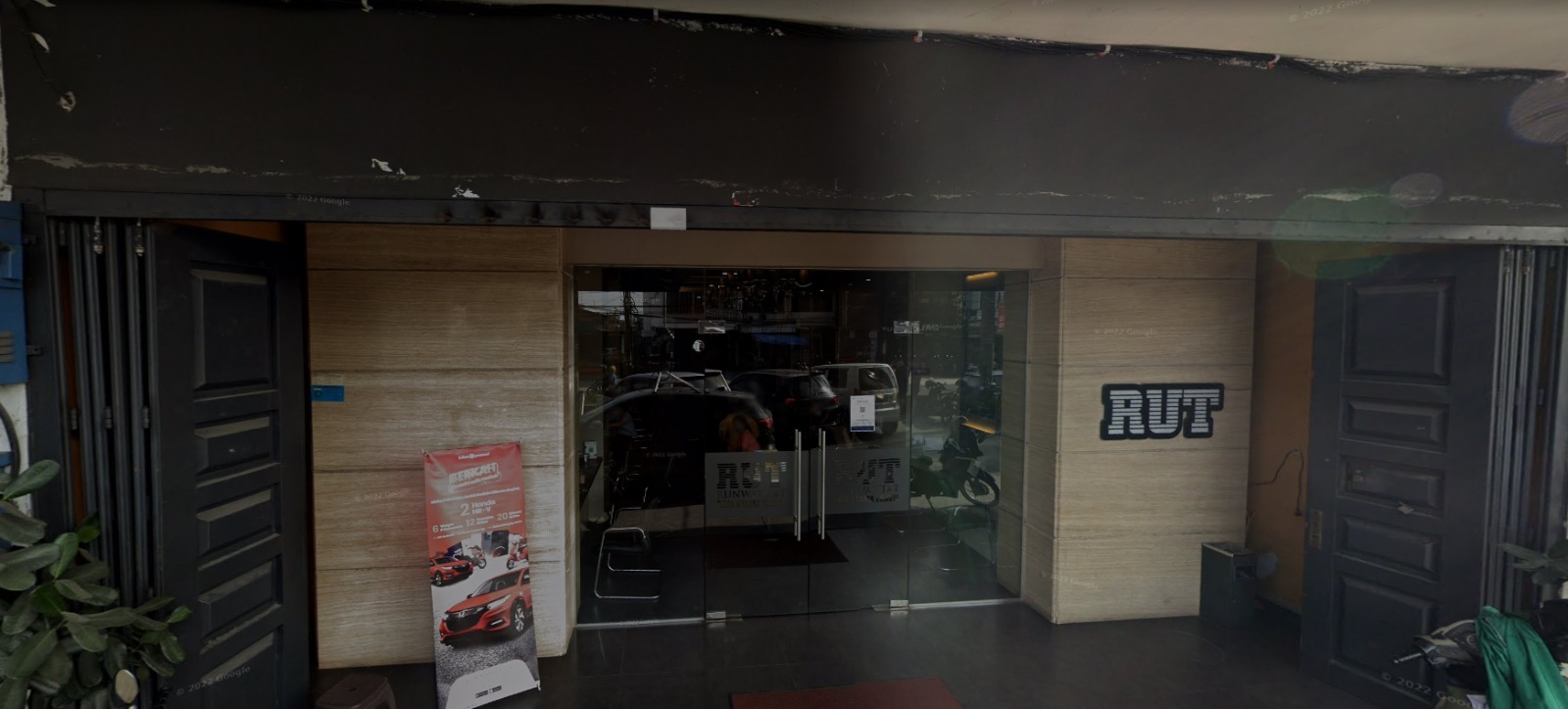 RUNWAY TOUR & TRAVEL