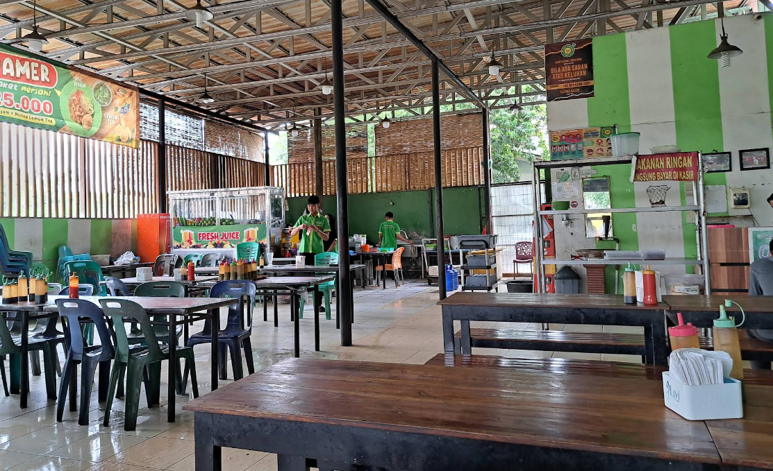 Mie Sop Kampoeng Bamboe Café