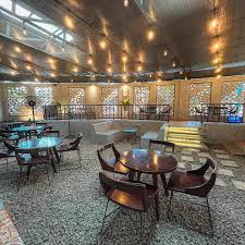 Komang cafe
